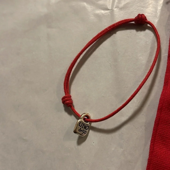 Uno de 50 - Picture 3 of 3